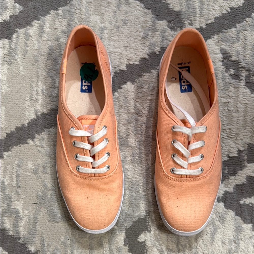 Keds Peach-Orange Canvas Sneakers Classic Low-Top Design